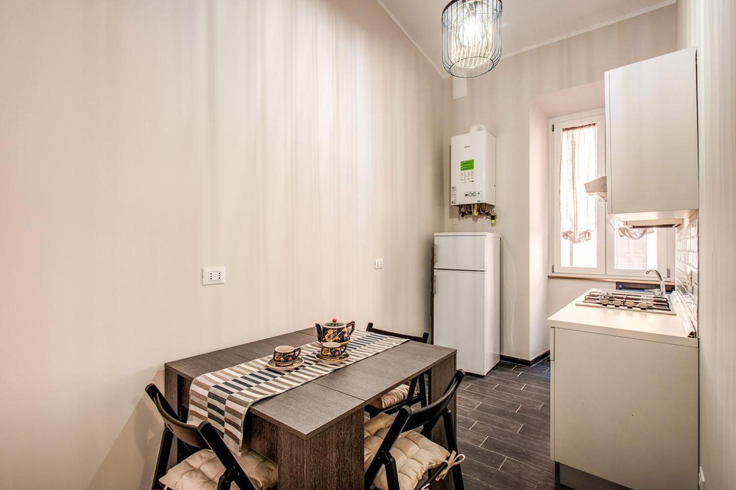 Monti Quiet And Spacious Apartment โรม ภายนอก รูปภาพ