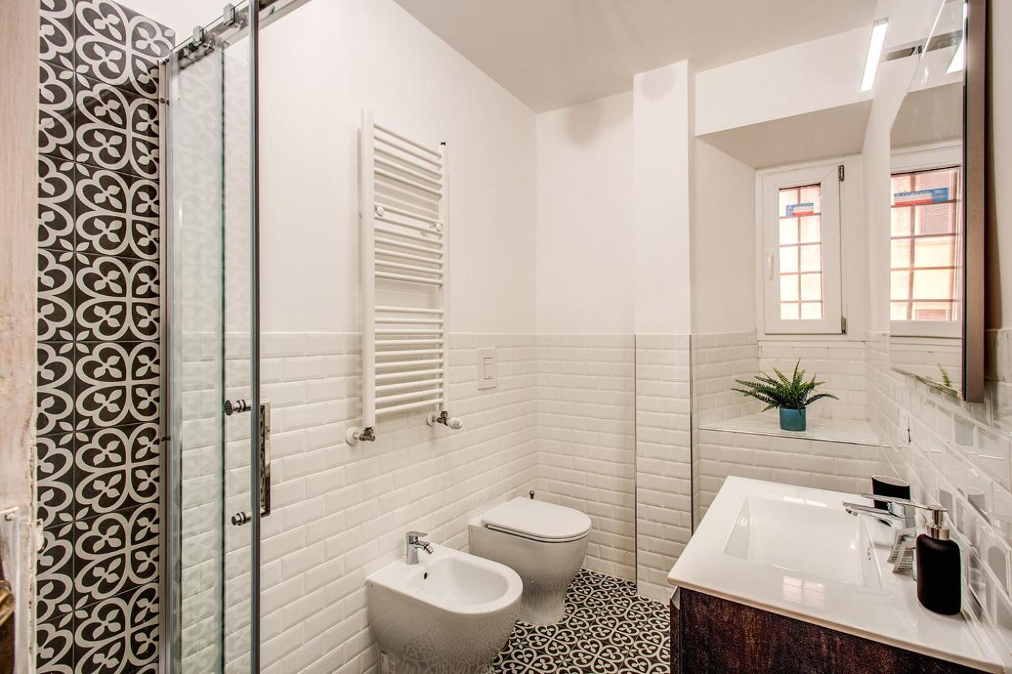 Monti Quiet And Spacious Apartment โรม ภายนอก รูปภาพ