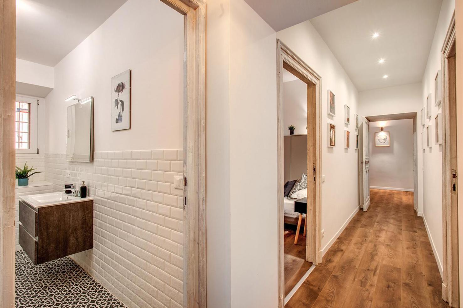 Monti Quiet And Spacious Apartment โรม ภายนอก รูปภาพ