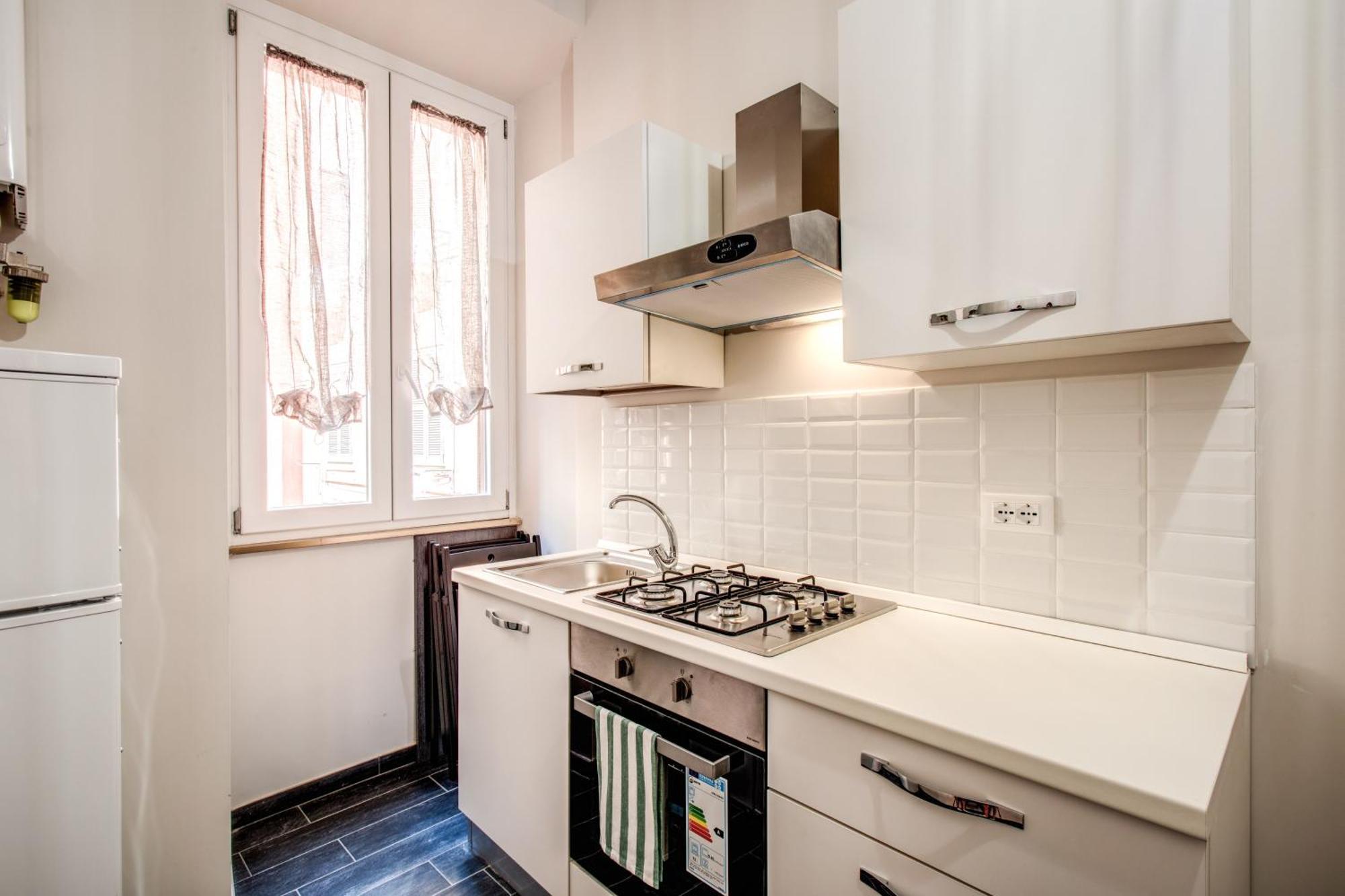 Monti Quiet And Spacious Apartment โรม ภายนอก รูปภาพ